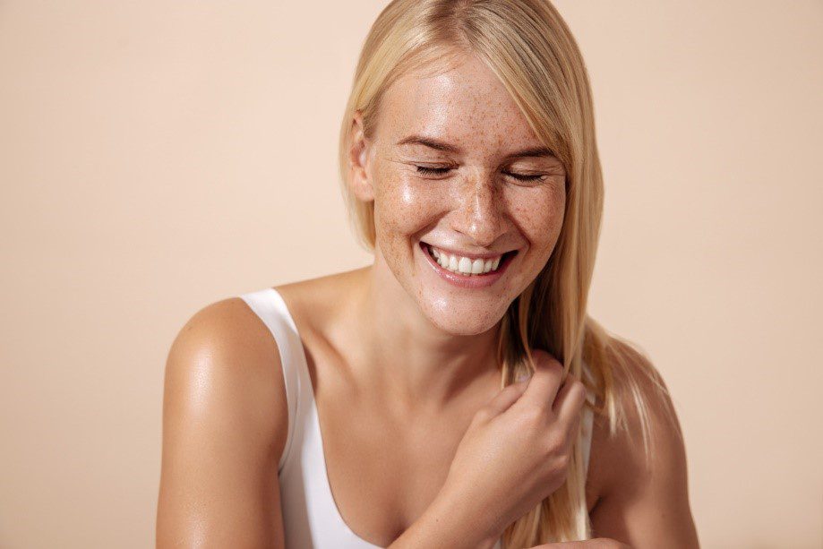 naturally beautiful woman smiling